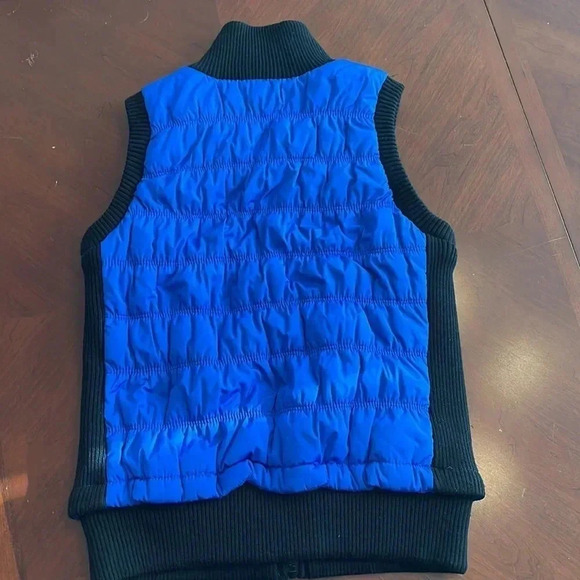 black rivet puffer ski vest - size small - R - Picture 3 of 4